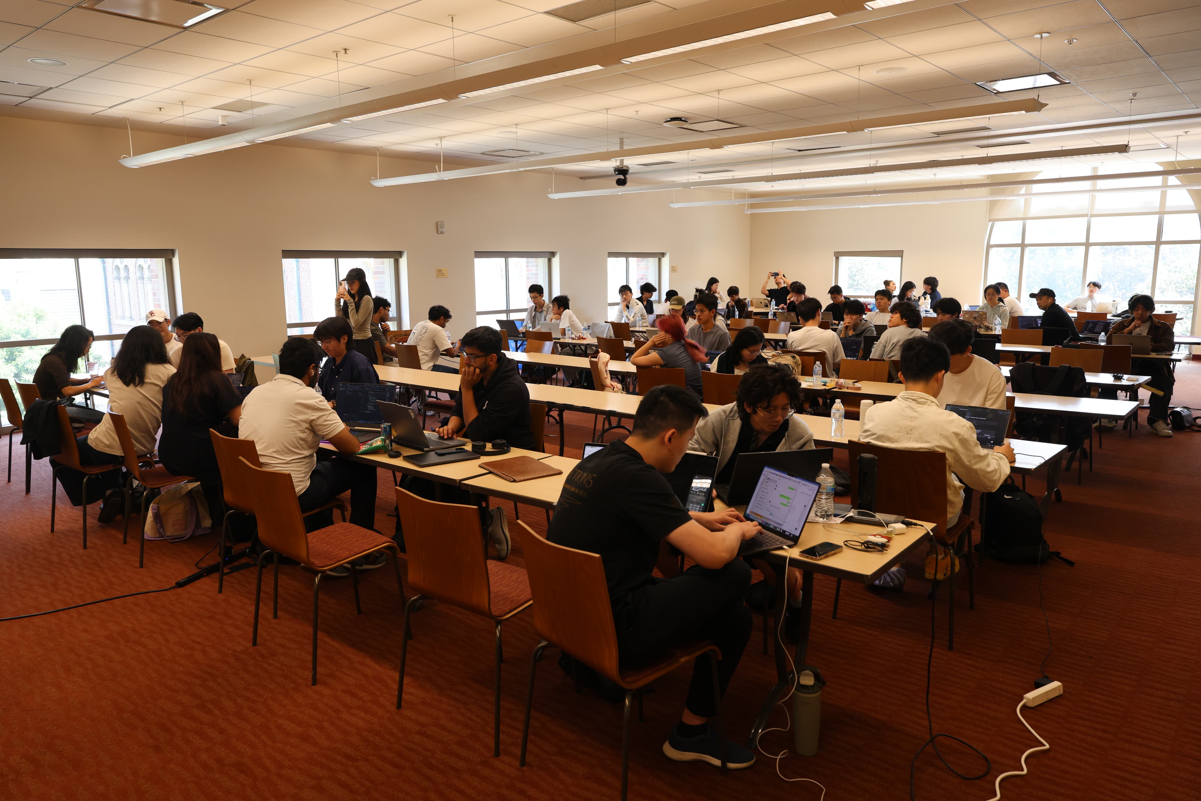A full room of students at a BIA event
